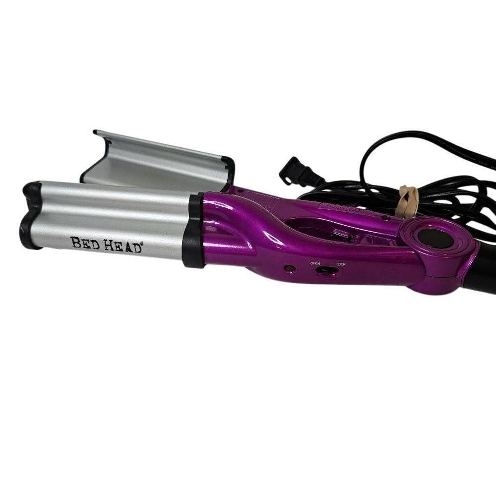 Bed Head Wave Artist curling iron.